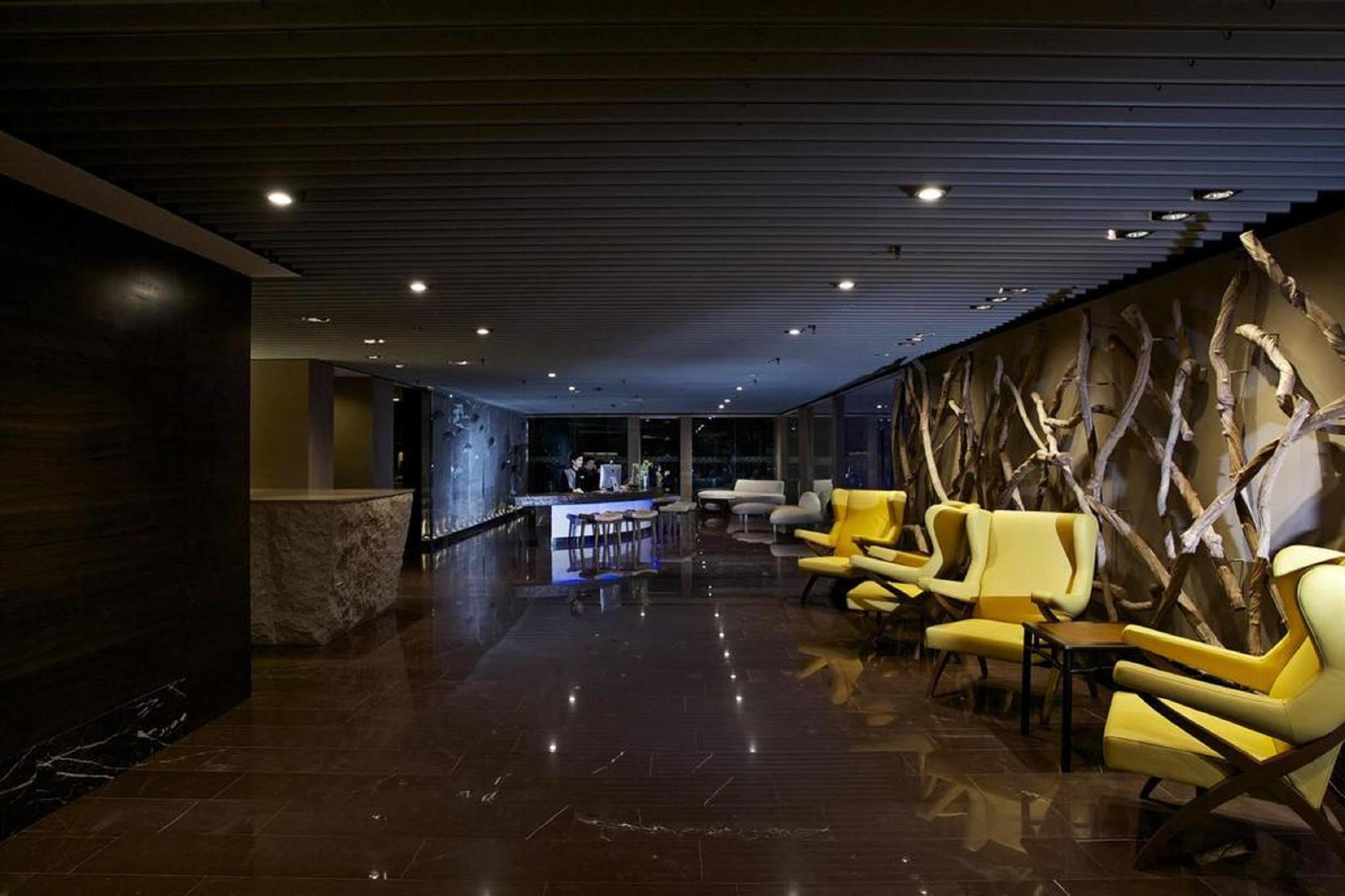 קואלה לומפור Gtower Hotel מראה חיצוני תמונה The lounge at the airport