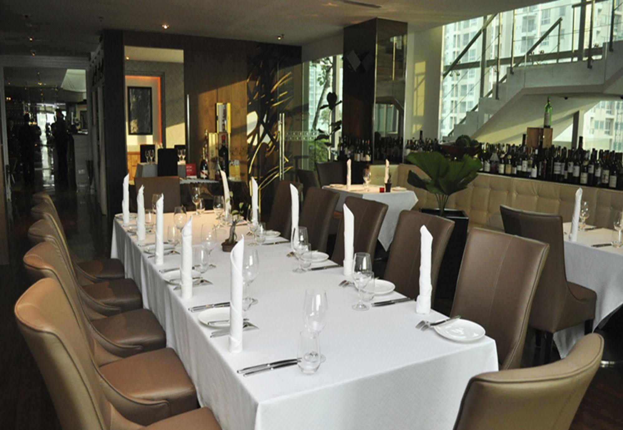 קואלה לומפור Gtower Hotel מראה חיצוני תמונה The interior of the restaurant