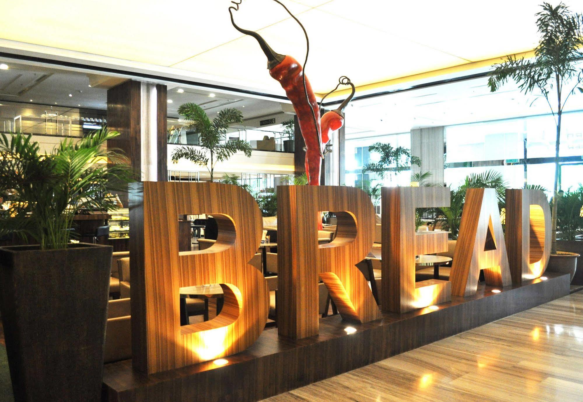 קואלה לומפור Gtower Hotel מראה חיצוני תמונה The interior of a Bean Plus cafe