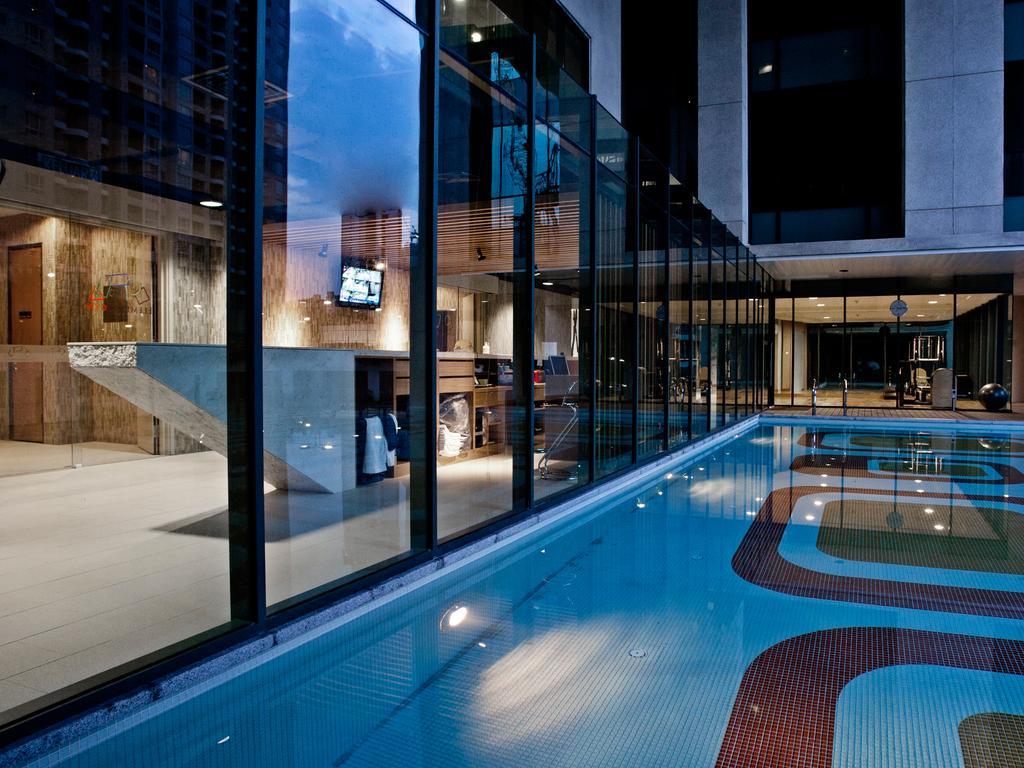 קואלה לומפור Gtower Hotel מראה חיצוני תמונה The pool at the hotel